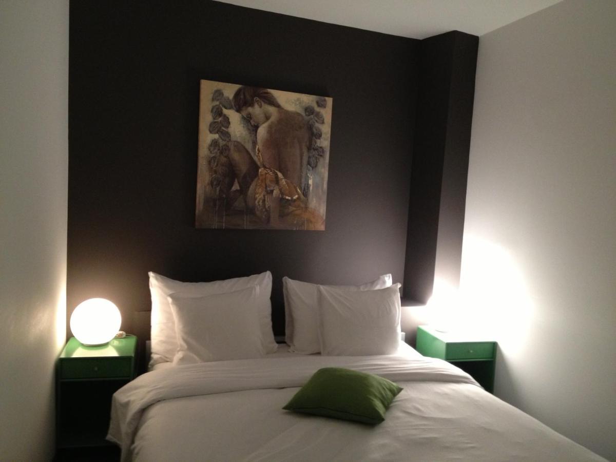 Au Boeuf Rouge Hotell Crassier Exteriör bild