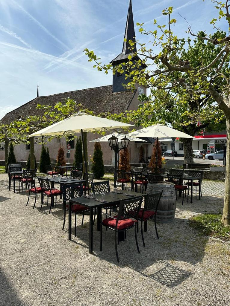Au Boeuf Rouge Hotell Crassier Exteriör bild